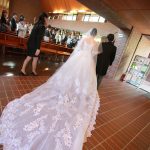 【結婚式】離れてしまった母にも結婚式に出てもらいたいけど、父と祖母がいい顔をしません。